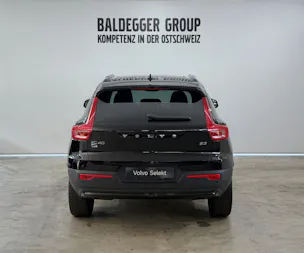 VOLVO XC40 2.0 B3 MH Plus Dark