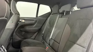 VOLVO XC40 2.0 B3 MH Plus Dark