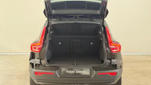 VOLVO XC40 2.0 B3 MH Plus Dark