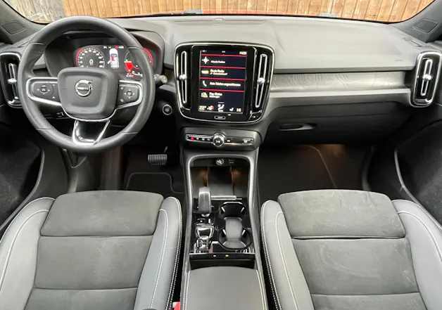VOLVO XC40 1.5 T4 PiH R-Design