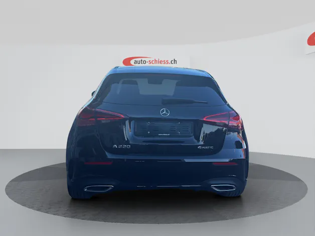 MERCEDES-BENZ A 220 4Matic 8G-DCT AMG Line Night