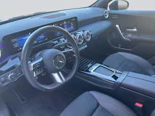 MERCEDES-BENZ A 220 4Matic 8G-DCT AMG Line Night