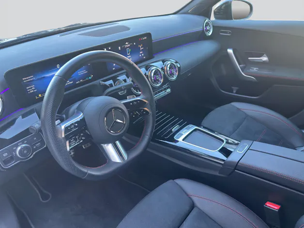 MERCEDES-BENZ A 220 4Matic 8G-DCT AMG Line Night
