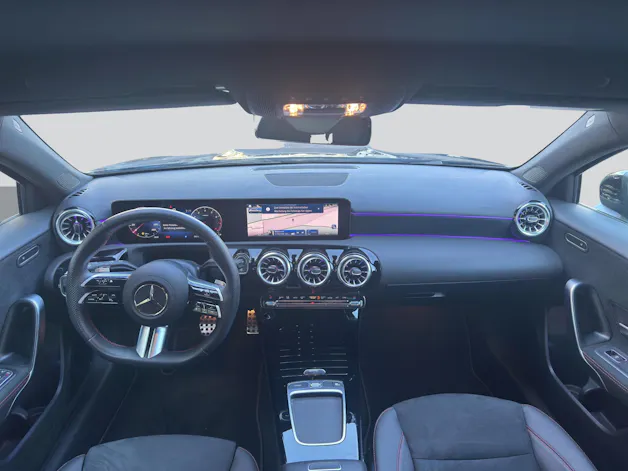 MERCEDES-BENZ A 220 4Matic 8G-DCT AMG Line Night