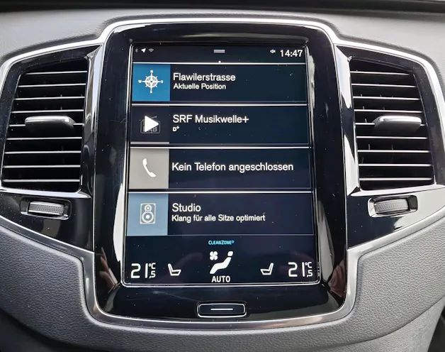 VOLVO XC90 T8 eAWD R-Design