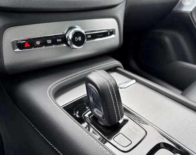 VOLVO XC90 T8 eAWD R-Design