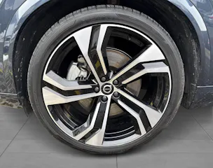 VOLVO XC90 T8 eAWD R-Design