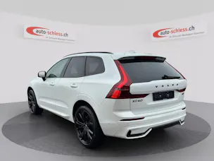 VOLVO XC60 B5 Benzin Mild Hybrid AWD Plus Black Edition Geartronic