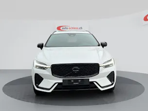 VOLVO XC60 B5 Benzin Mild Hybrid AWD Plus Black Edition Geartronic