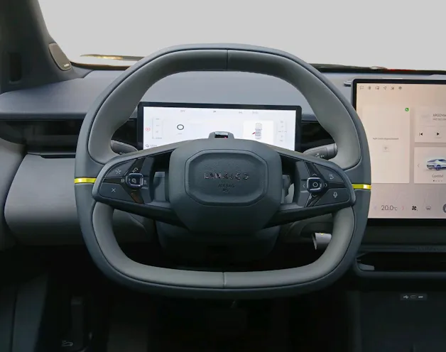 Lynk & Co 02