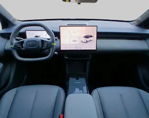 Lynk & Co 02