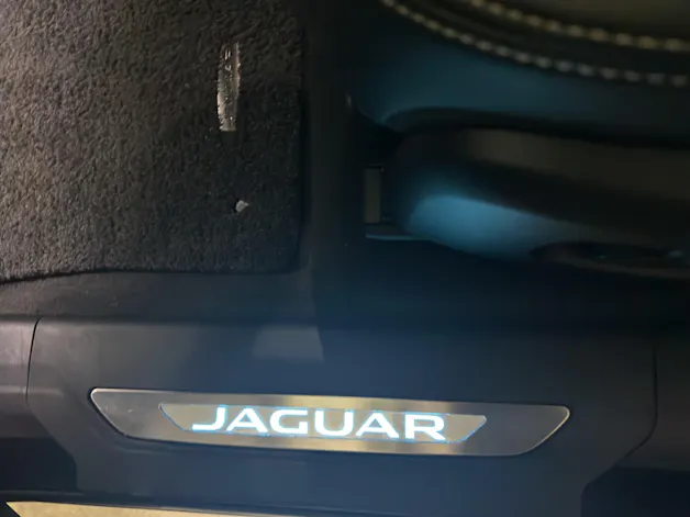 Jaguar F-Pace 3.0 D300 R-Dynamic MHEV SE AWD
