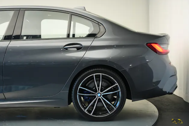BMW M340d xDrive 48V Steptronic Sport *CH-Fahrzeug* *Glasdach* *HuD*