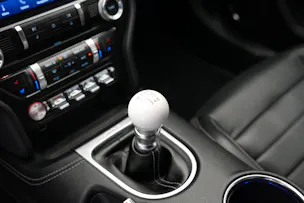 FORD Mustang Fastback 5.0 V8 Mach 1 *Handschalter*