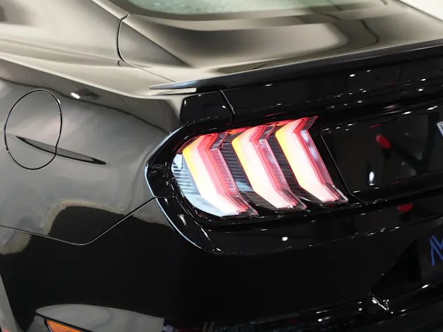 FORD Mustang Fastback 5.0 V8 Mach 1 *Handschalter*