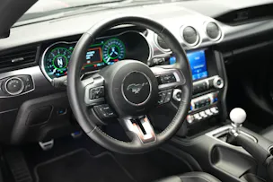 FORD Mustang Fastback 5.0 V8 Mach 1 *Handschalter*