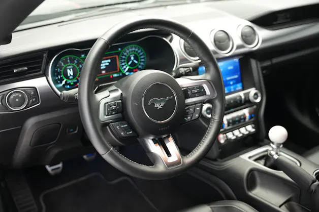 FORD Mustang Fastback 5.0 V8 Mach 1 *Handschalter*