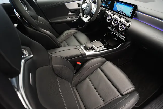 MERCEDES-BENZ A 45 S AMG 4Matic+ Speedshift *CH-Fahrzeug* *Pano* *Performance Sitze*