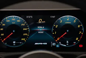 MERCEDES-BENZ A 45 S AMG 4Matic+ Speedshift *CH-Fahrzeug* *Pano* *Performance Sitze*