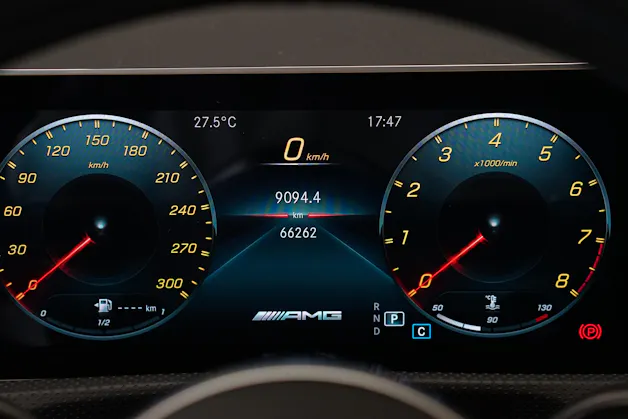 MERCEDES-BENZ A 45 S AMG 4Matic+ Speedshift *CH-Fahrzeug* *Pano* *Performance Sitze*