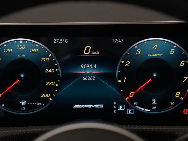 MERCEDES-BENZ A 45 S AMG 4Matic+ Speedshift *CH-Fahrzeug* *Pano* *Performance Sitze*