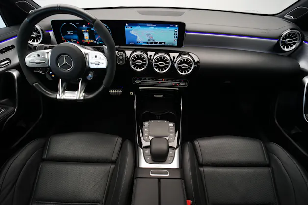 MERCEDES-BENZ A 45 S AMG 4Matic+ Speedshift *CH-Fahrzeug* *Pano* *Performance Sitze*