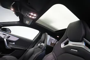 MERCEDES-BENZ A 45 S AMG 4Matic+ Speedshift *CH-Fahrzeug* *Pano* *Performance Sitze*