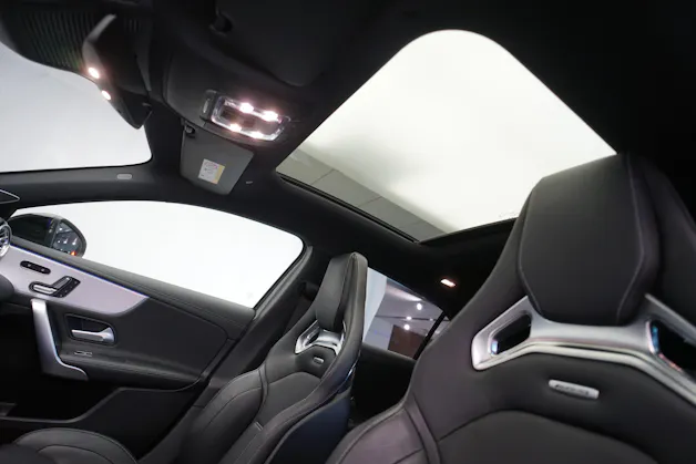 MERCEDES-BENZ A 45 S AMG 4Matic+ Speedshift *CH-Fahrzeug* *Pano* *Performance Sitze*