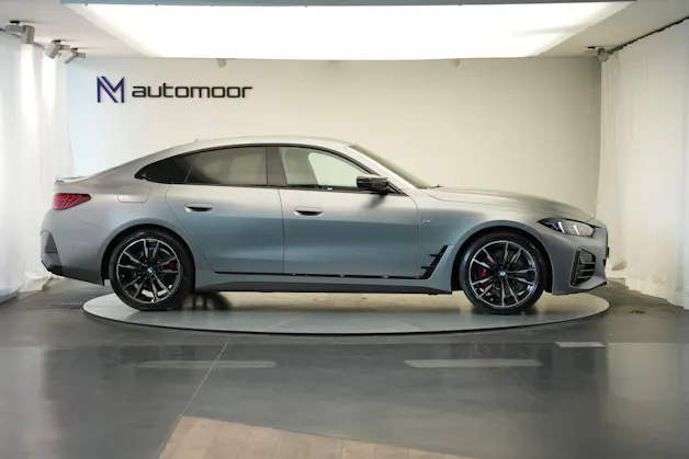 BMW M440i xDrive 48V Gran Coupé M Sport Pro Steptronic *Frozen Grey* *Carbon Paket* *Werksgarantie*
