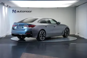 BMW M440i xDrive 48V Gran Coupé M Sport Pro Steptronic *Frozen Grey* *Carbon Paket* *Werksgarantie*