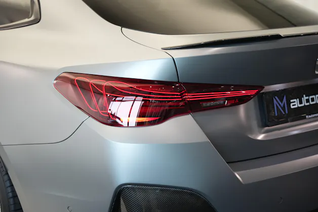 BMW M440i xDrive 48V Gran Coupé M Sport Pro Steptronic *Frozen Grey* *Carbon Paket* *Werksgarantie*