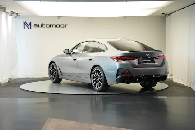 BMW M440i xDrive 48V Gran Coupé M Sport Pro Steptronic *Frozen Grey* *Carbon Paket* *Werksgarantie*