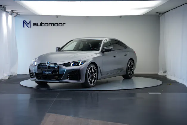 BMW M440i xDrive 48V Gran Coupé M Sport Pro Steptronic *Frozen Grey* *Carbon Paket* *Werksgarantie*