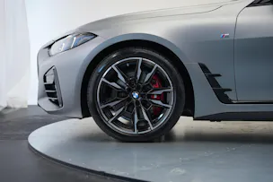 BMW M440i xDrive 48V Gran Coupé M Sport Pro Steptronic *Frozen Grey* *Carbon Paket* *Werksgarantie*