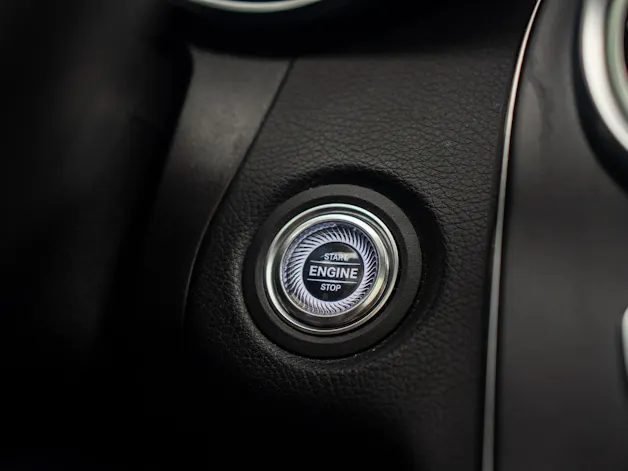 MERCEDES-BENZ C 200 Swiss Star AMG Line 4Matic 9G-Tronic