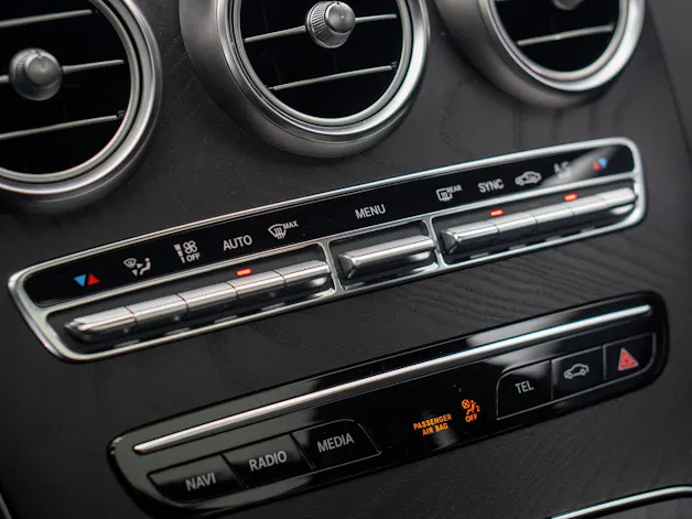 MERCEDES-BENZ C 200 Swiss Star AMG Line 4Matic 9G-Tronic