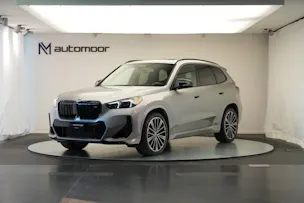 BMW X1 xDrive M35i *CH-Fahrzeug* *M Sportsitze*