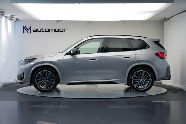 BMW X1 xDrive M35i *CH-Fahrzeug* *M Sportsitze*