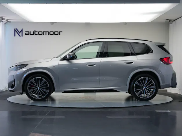 BMW X1 xDrive M35i *CH-Fahrzeug* *M Sportsitze*