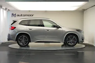 BMW X1 xDrive M35i *CH-Fahrzeug* *M Sportsitze*
