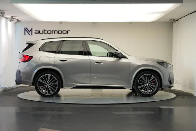 BMW X1 xDrive M35i *CH-Fahrzeug* *M Sportsitze*