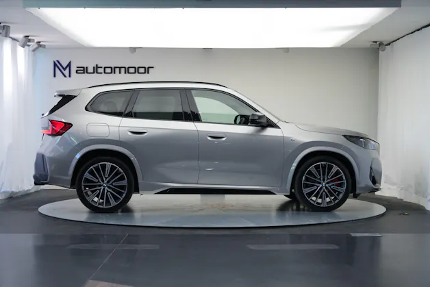 BMW X1 xDrive M35i *CH-Fahrzeug* *M Sportsitze*
