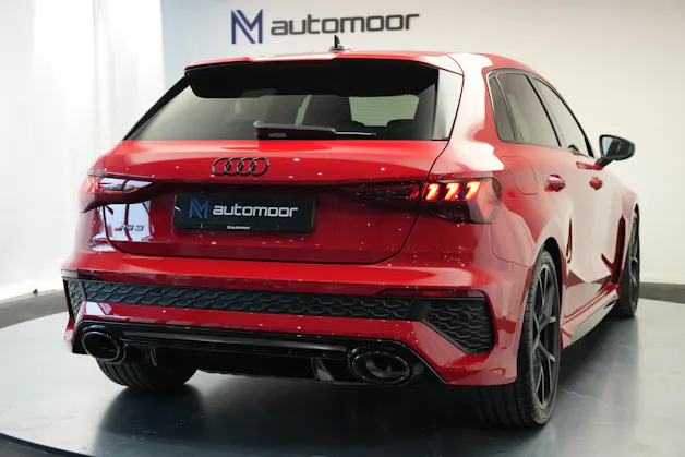AUDI RS3 Sportback 2.5 TSI quattro S-tronic *Keramikbremse* *CH-Fahrzeug* *Carbon*