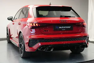 AUDI RS3 Sportback 2.5 TSI quattro S-tronic *Keramikbremse* *CH-Fahrzeug* *Carbon*