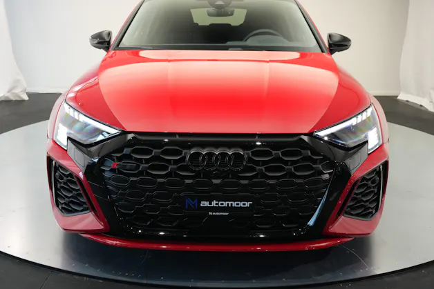 AUDI RS3 Sportback 2.5 TSI quattro S-tronic *Keramikbremse* *CH-Fahrzeug* *Carbon*
