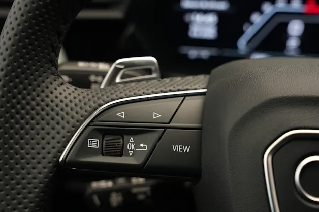 AUDI RS3 Sportback 2.5 TSI quattro S-tronic *Keramikbremse* *CH-Fahrzeug* *Carbon*