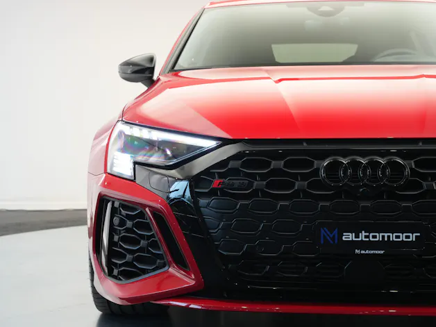 AUDI RS3 Sportback 2.5 TSI quattro S-tronic *Keramikbremse* *CH-Fahrzeug* *Carbon*