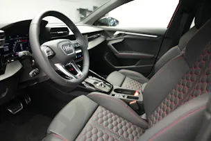 AUDI RS3 Sportback 2.5 TSI quattro S-tronic *Keramikbremse* *CH-Fahrzeug* *Carbon*