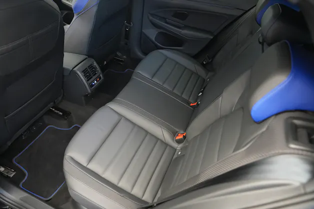 VW Golf 2.0 TSI R DSG 4 Motion *CH-Fahrzeug* *Werksgarantie* *Leder*