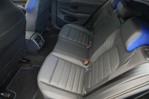 VW Golf 2.0 TSI R DSG 4 Motion *CH-Fahrzeug* *Werksgarantie* *Leder*